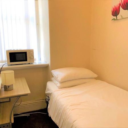 Budget Rooms Crosskeys Newport Kültér fotó