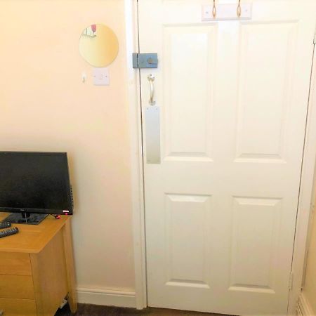 Budget Rooms Crosskeys Newport Kültér fotó