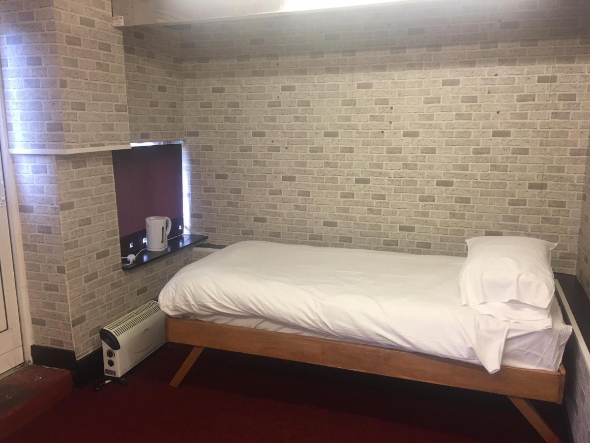 Budget Rooms Crosskeys Newport Kültér fotó